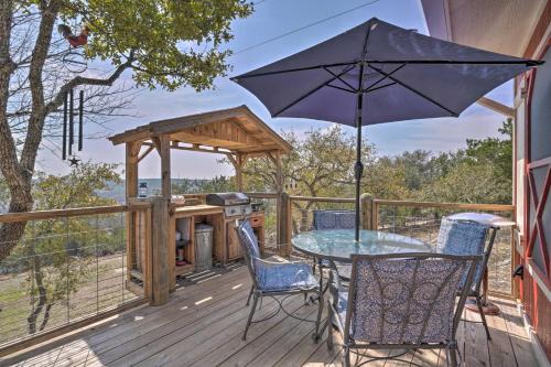 Kerrville House | Kerrville Converted Barn Tiny Home w/Kayaks!