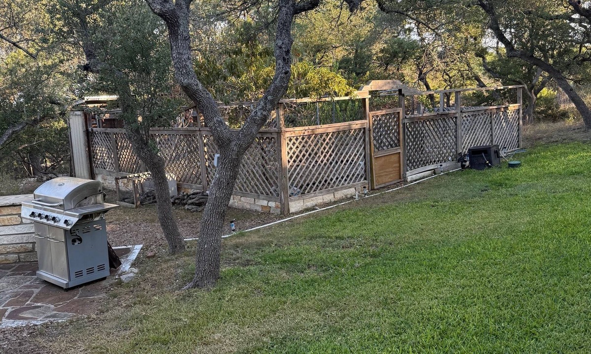 Dripping Springs House | Kid Friendly 4-bedroom house in Dripping Springs with bunk bed room and big yard