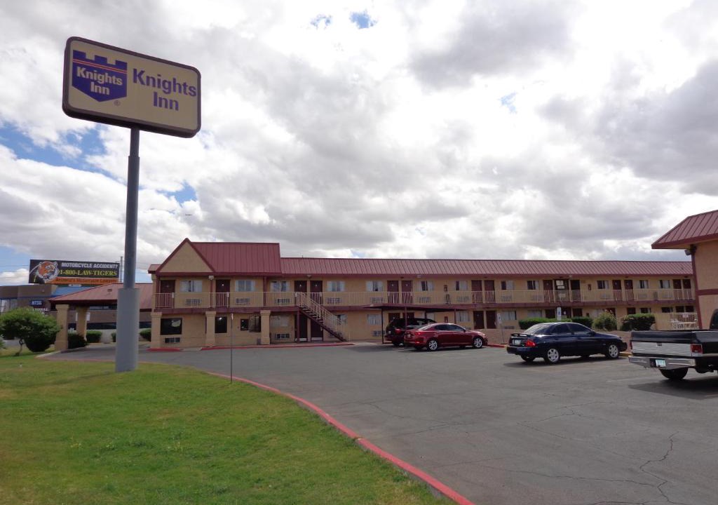 Phoenix Hotel | Knights Inn Phoenix at N Black Canyon Hwy