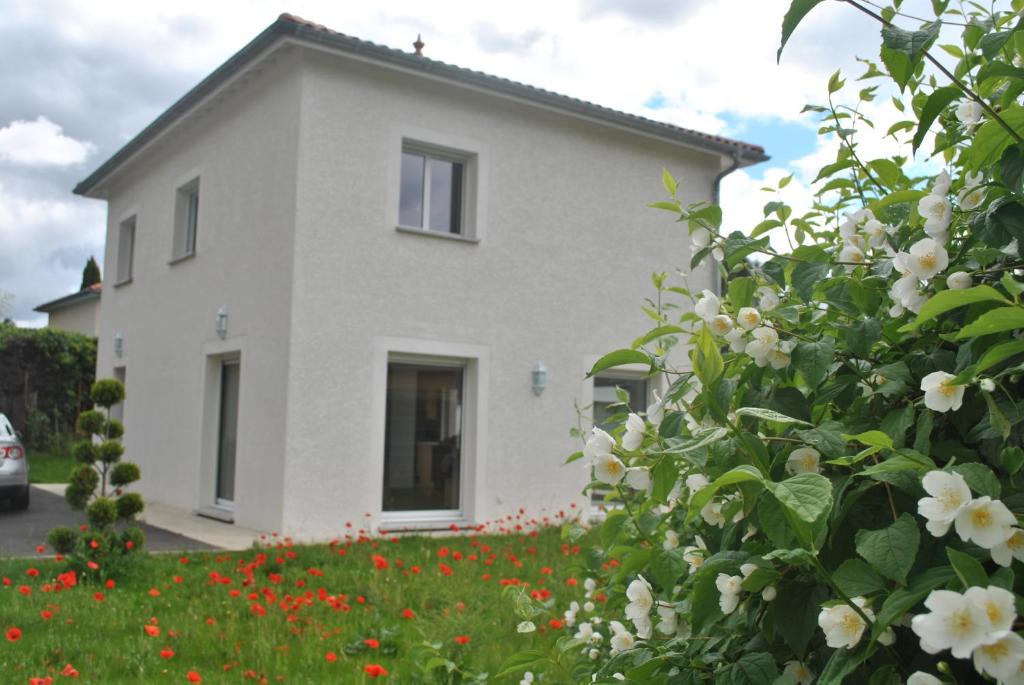 Chassieu House | La Marina