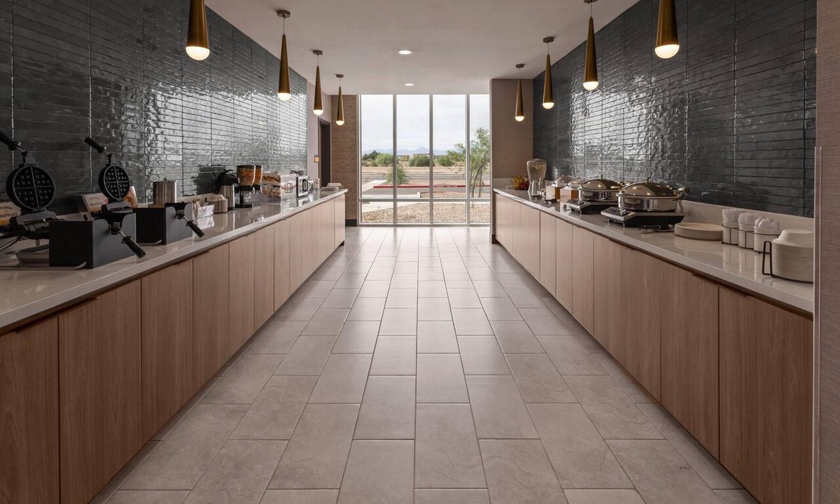 Maryvale Hotel | La Quinta Inn & Suites by Wyndham Phoenix West/Glendale
