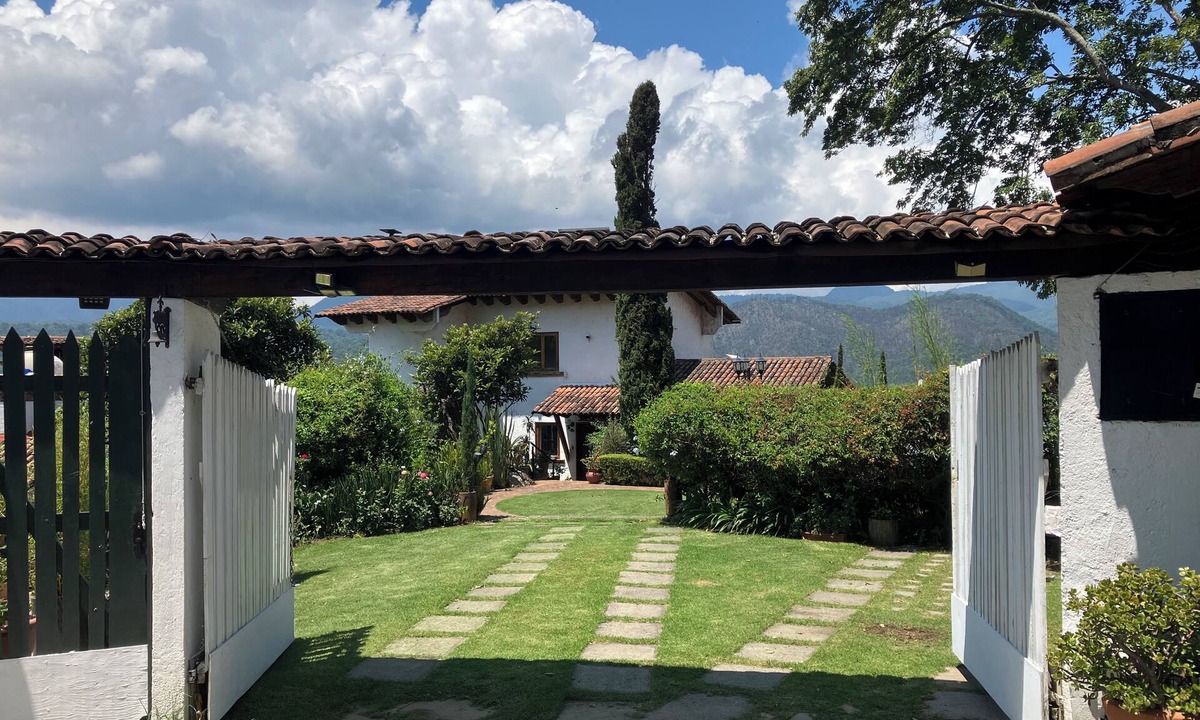 Valle de Bravo House | Lake front 4-bedroom house, amazing views, walking distance to down town