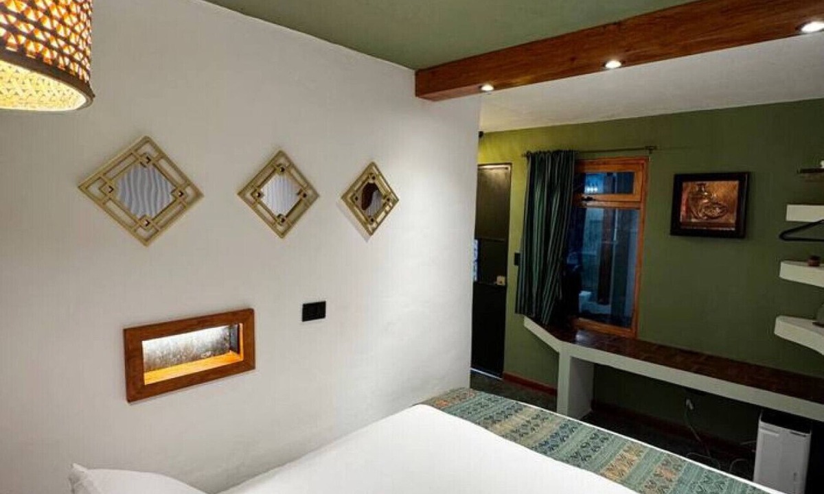 San Lucas Toliman Bed & Breakfast | Lake Front Private Room With Pool, Jacuzzi & Sauna