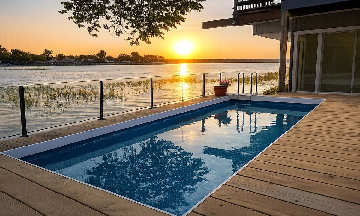 Azle House | LakeFront, 10 Bed, 8 bath, Pool, Treehouse, Hottub, GameRoom,Largest STR in DFW