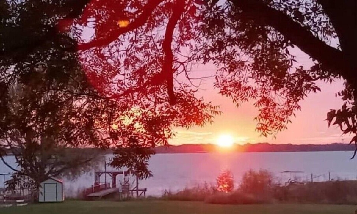 Lone Oak House | Lakeside Bliss 1 Hr. from Dallas
