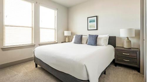 Manor Apartment | Landing Incredible 1BD Courtyard Gym
