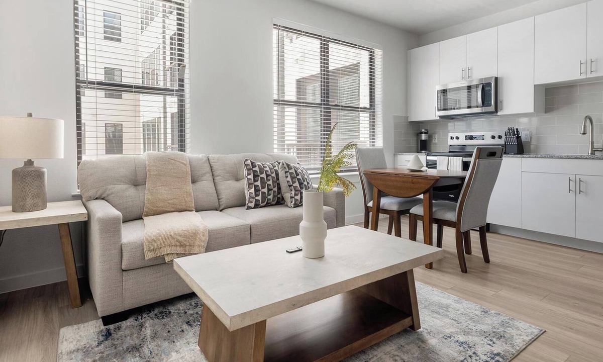 Sweetbriar Apartment | Landing | Incredible 1BD, Gym, Pool