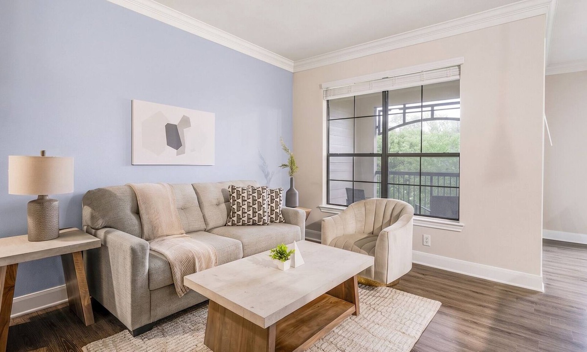 West Oak Hill Apartment | Landing | Spectacular 2BD, Gym