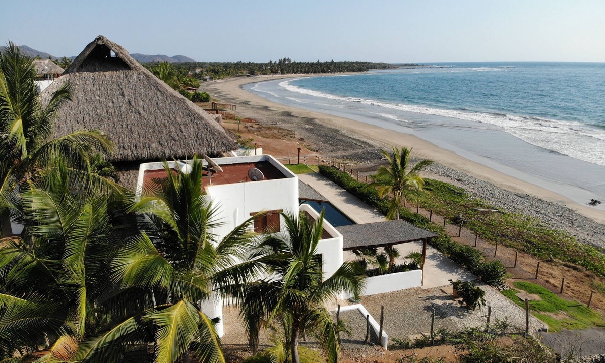 Saladita House | Large beach house sleeps 12, steps from the world-famous Saladita surf break.