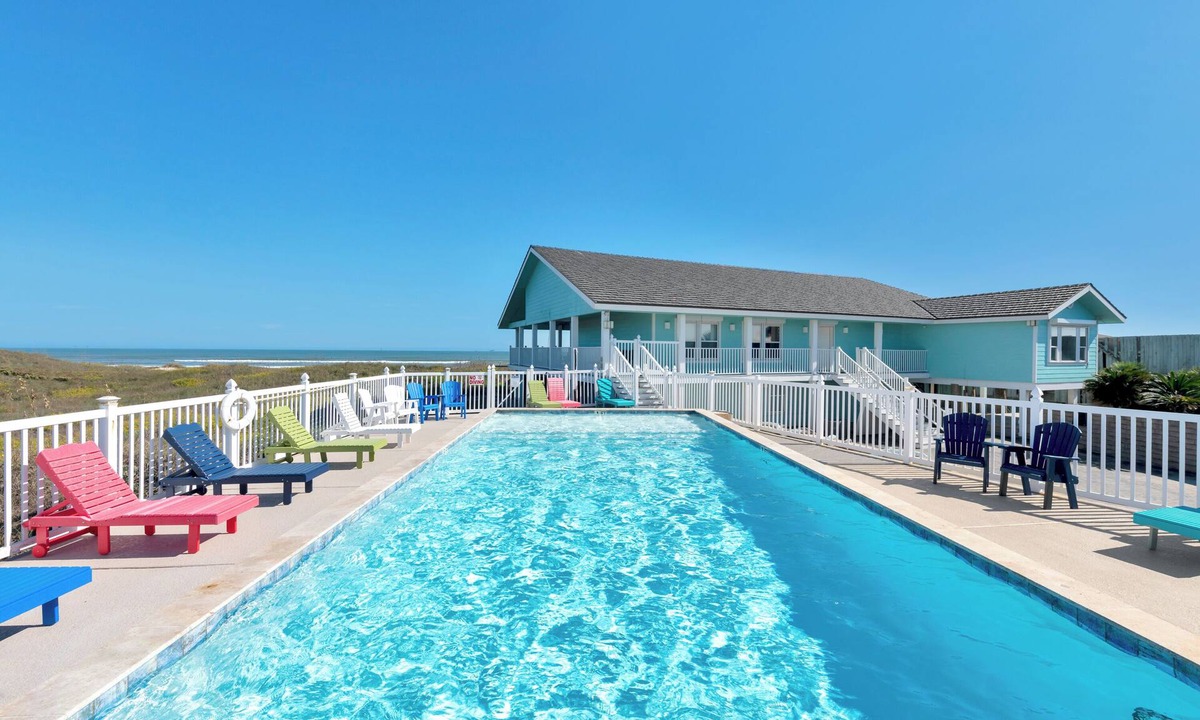 Port Aransas House | Large Beachfront Home w/stunning views, private pool, game room, & more
