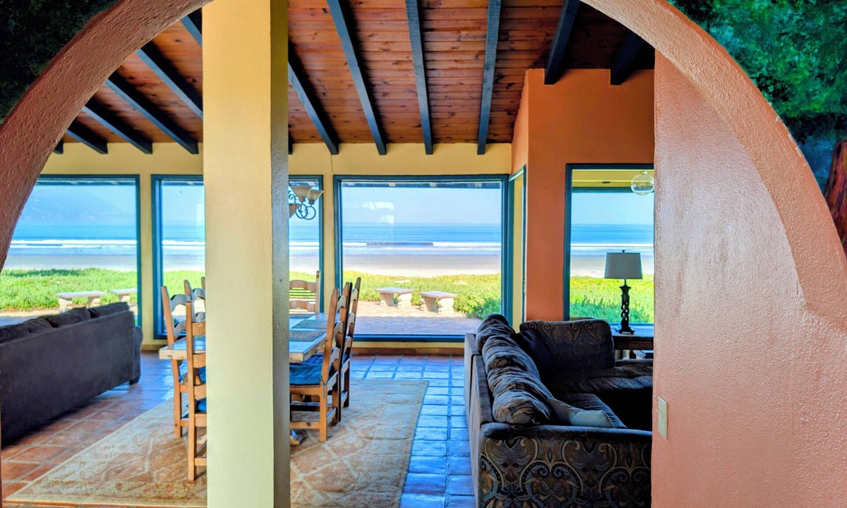 Lengueta Arenosa Villa | Large entertainment area inside and out. Event property