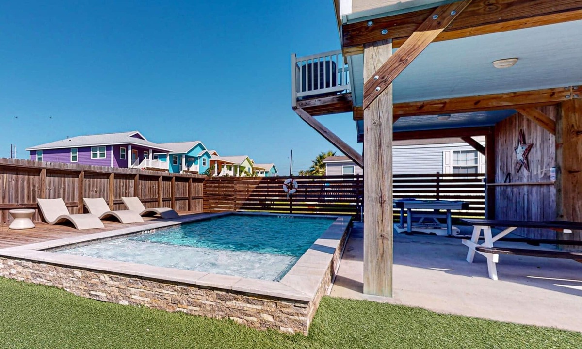 Port Aransas House | Large Home, Private Pool, Outside Entertaining, Golf Cart Included