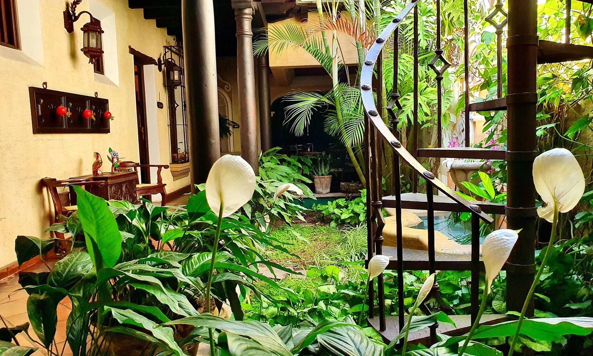 Antigua Guatemala Bed & Breakfast | Las Leyendas 2 B&B