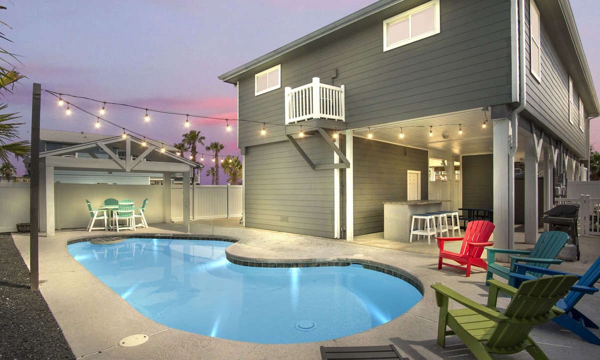 Leeward Sands House | Latitude Adjustment | Poolside Paradise