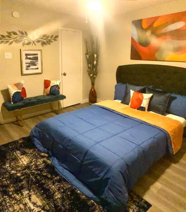 Lake Highlands Apartment | Lay your head on My Shoulders