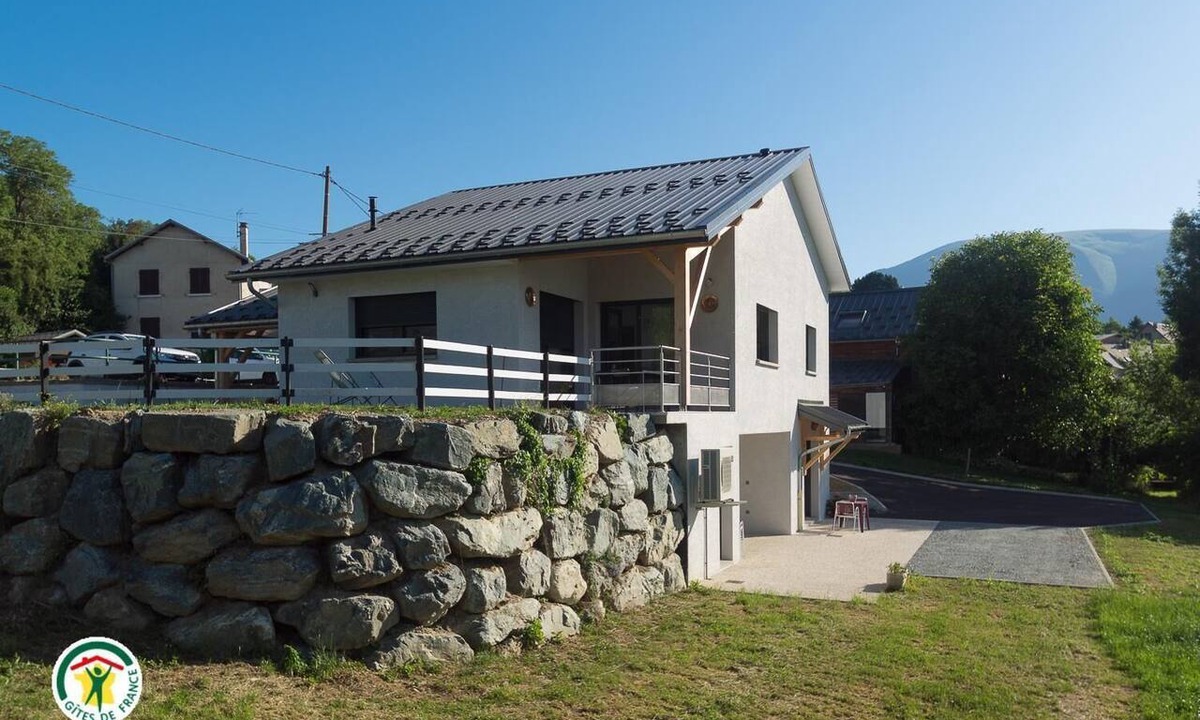 Pierre-Chatel House | Les Royards - PIERRE CHATEL