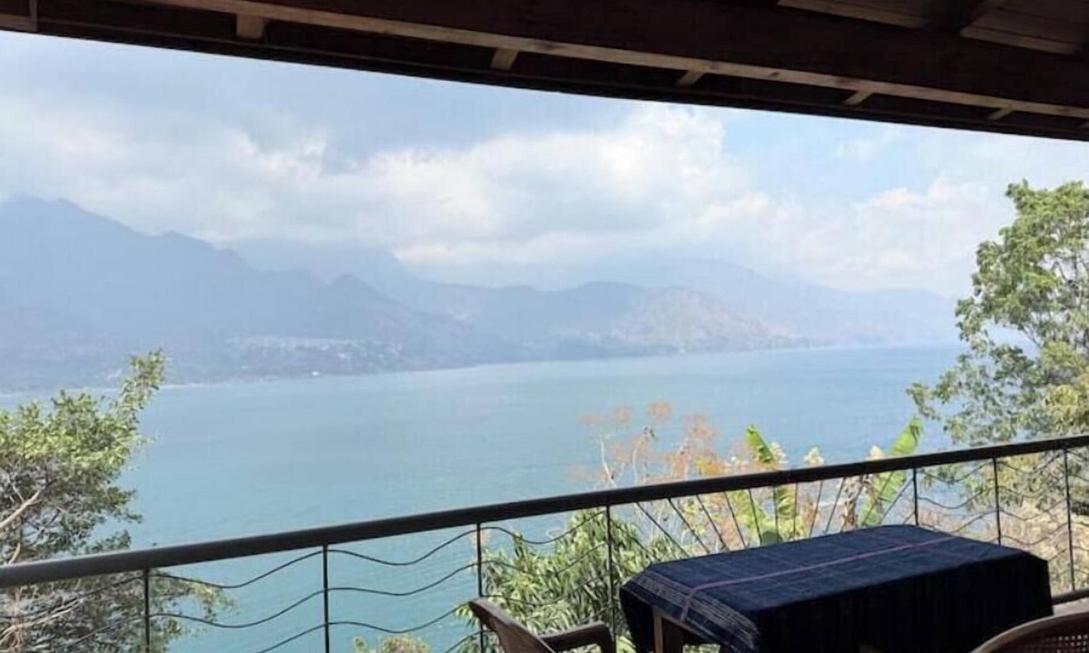 San Juan La Laguna Apartment | Lily's House, entire cabin in San Juan La Laguna