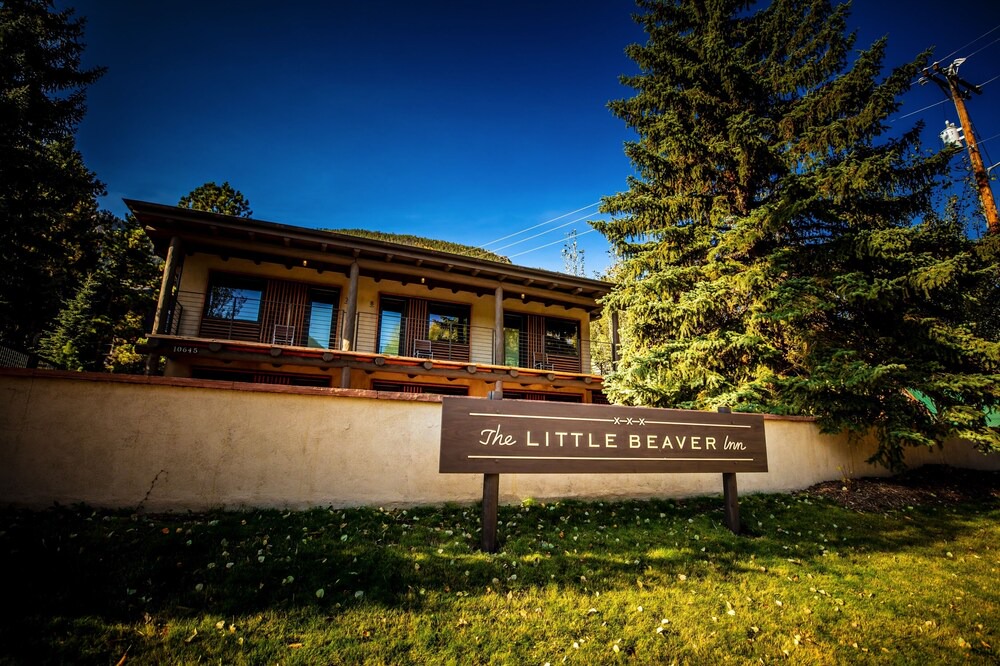 Green Mountain Falls Hotel | Little Beaver Inn