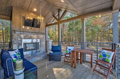 Winnsboro House | 'Little Lucky Star' w/Pond, Boat & Pasture View!