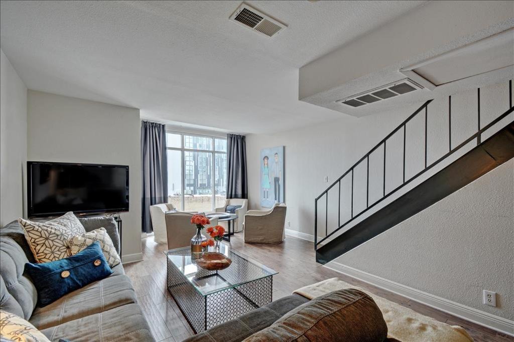 Downtown Austin Apartment | Littlefield Lofts #702