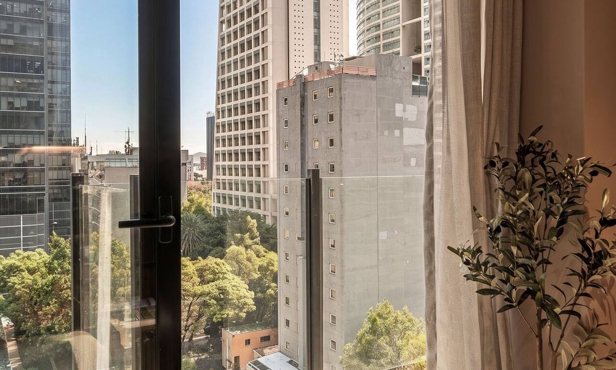 Zona Rosa Hotel | LIV Reforma by Kukun Apartments