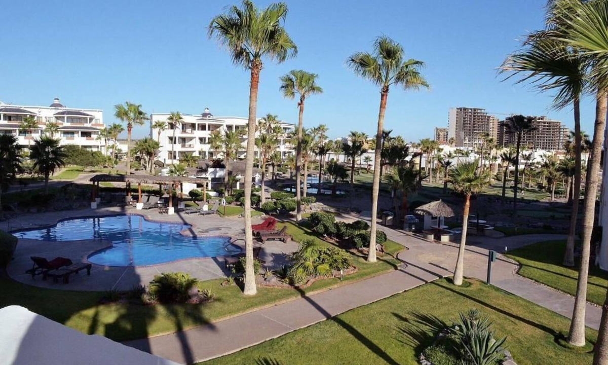 Cholla Bay Condo | Lovely 3-bedroom Condo with pool D 201