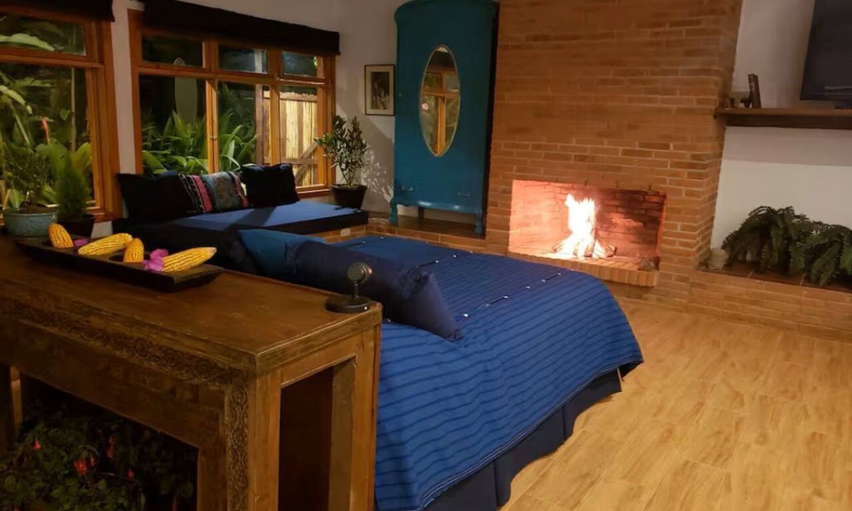 Pasajcap House | Luciérnaga–Big Central Studio con acceso al lago y jardín