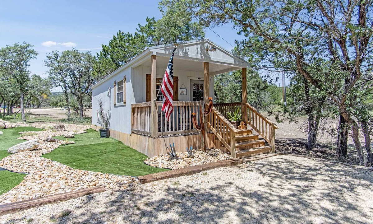 Bandera House | Lucky Star Ranch - Shooting Star