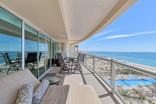 Puerto Penasco Apartment | Luna Blanca 702 by Kivoya