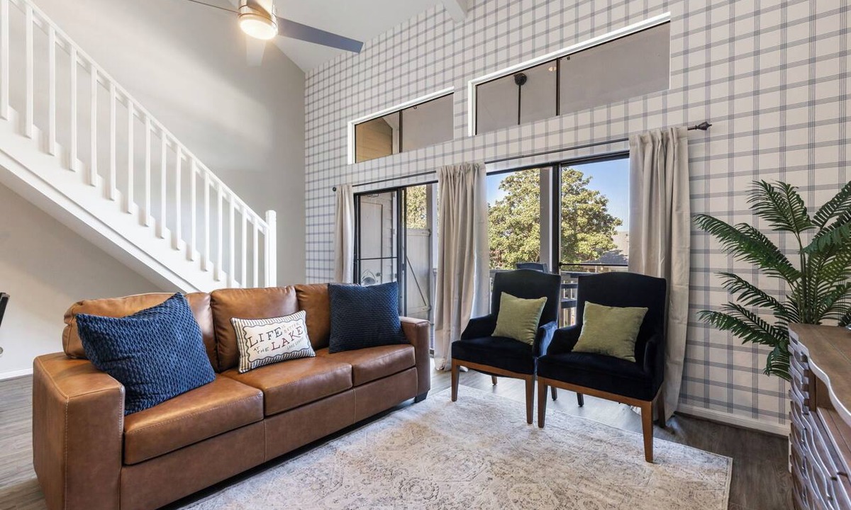 April Sound Condo | Lux Condo on Lake Conroe I Lakeview/Gameroom