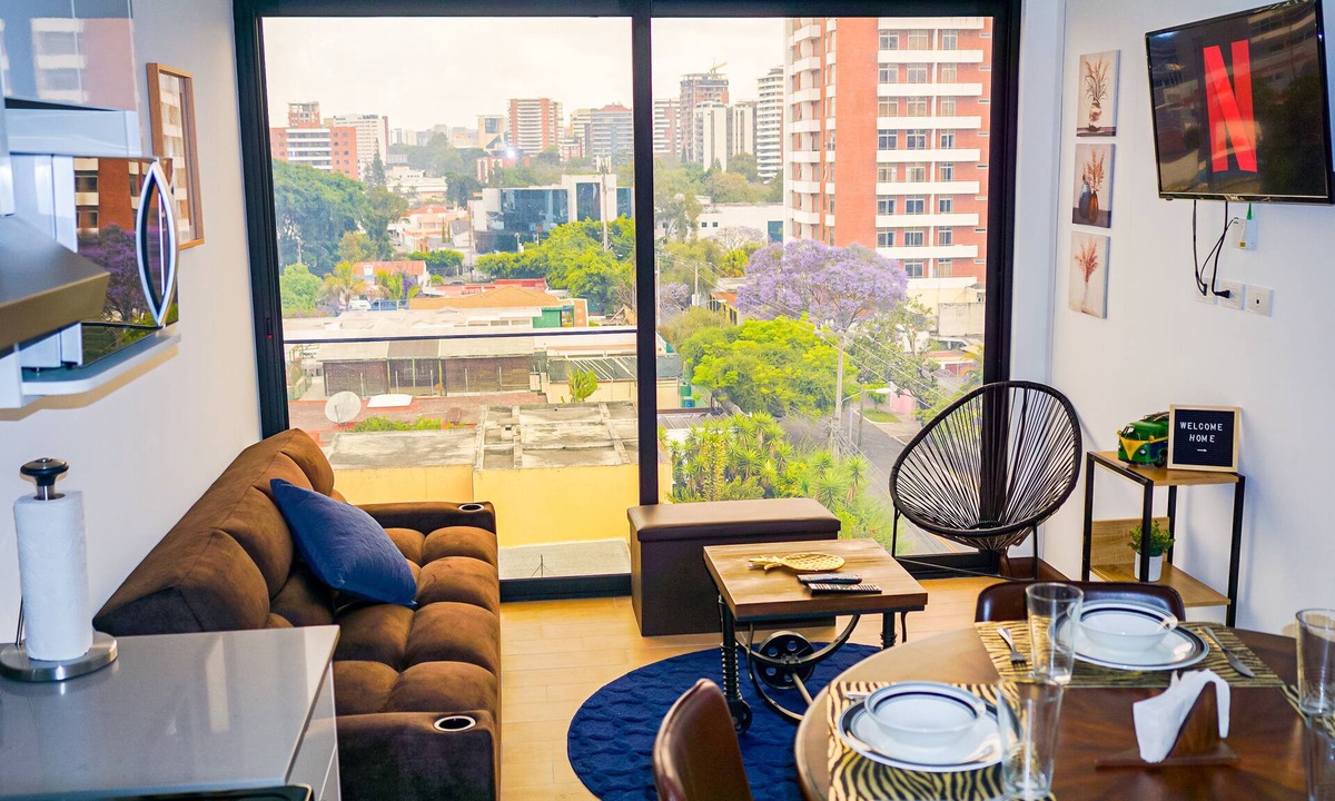 Zona 13 Apartment | Luxurious, overlooking the airport and central.