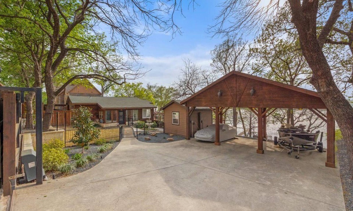 Lake Worth House | Luxury Cabin on the Lake!