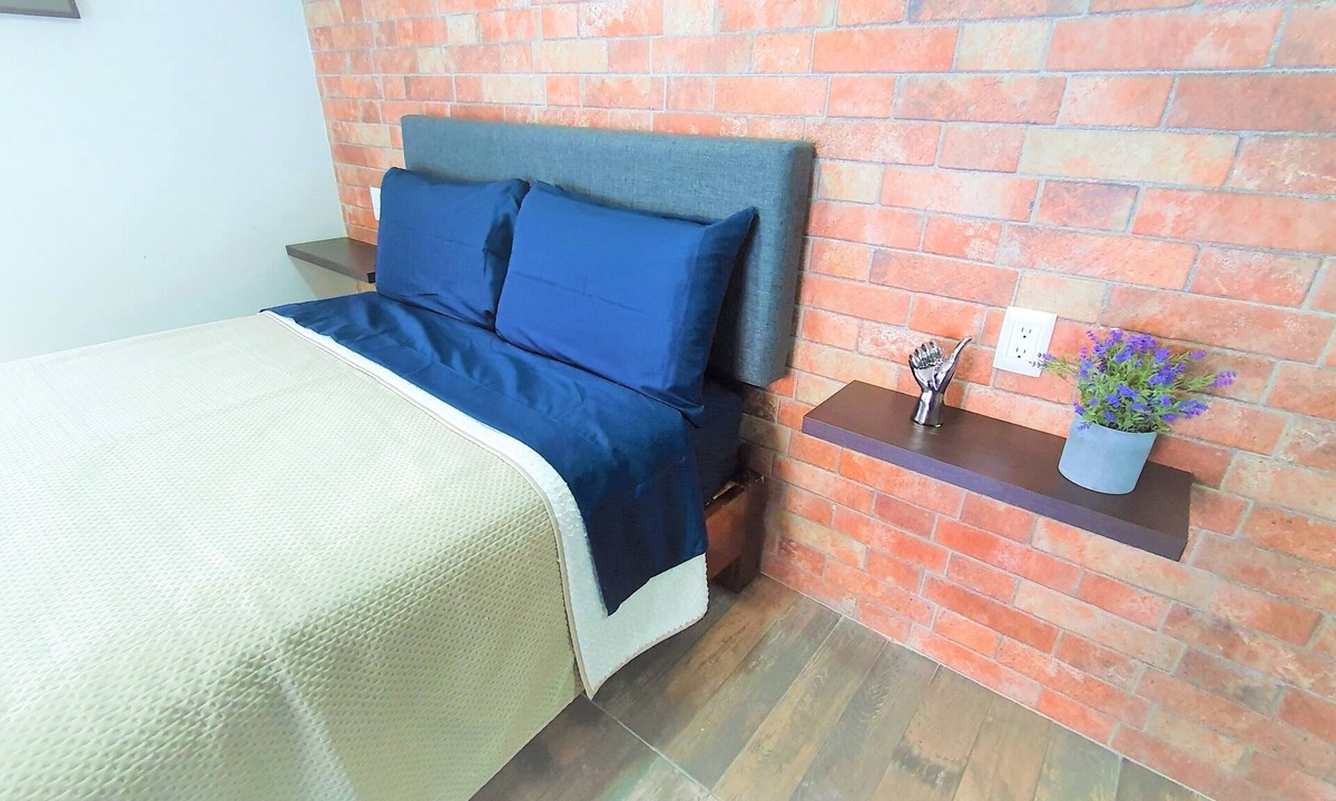 Ciudad Lopez Mateos House | LUXURY STUDIO (POWER) 5 MIN FROM ITESM (R09)