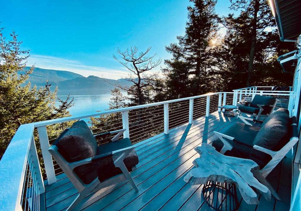 Eastsound House | Luxury Waterfront & Views, Private Beach, Golfing