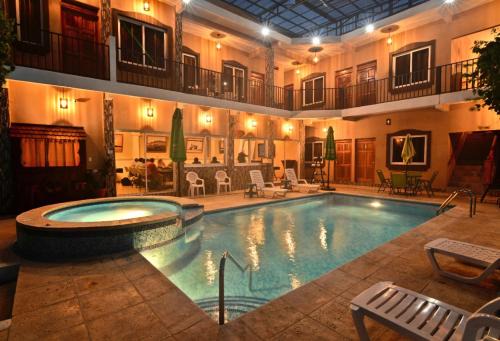 Flores Hotel | Maximos Petit Hotel