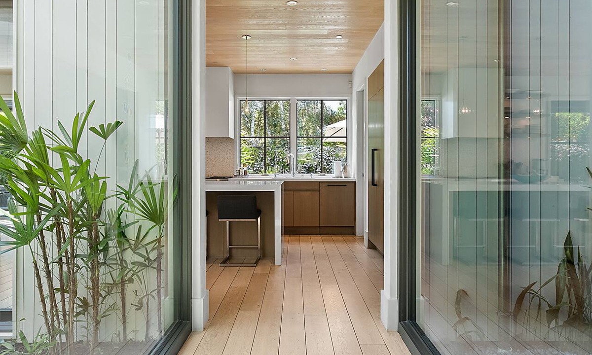 Allied Arts House | Modern Architectural Oasis in Menlo Park