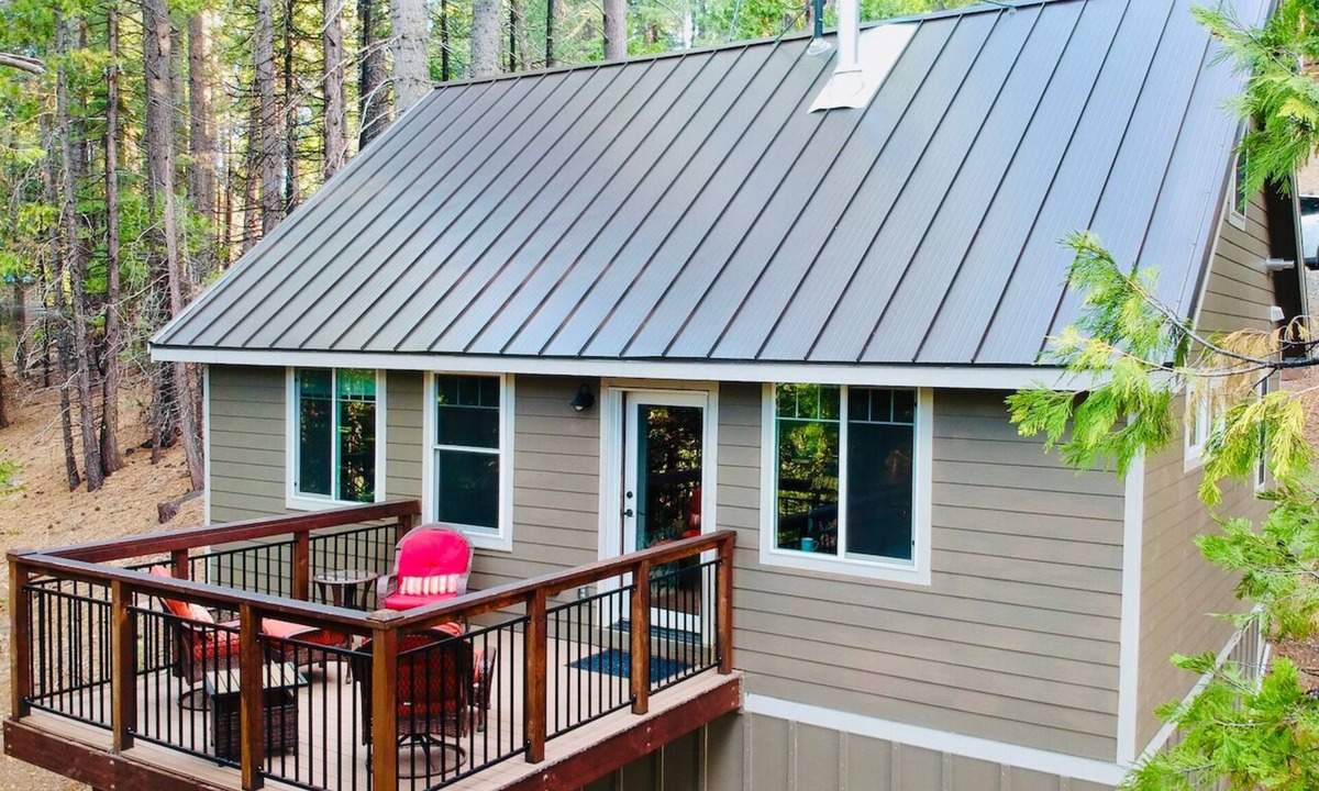 Mineral Cabin | Modern-Chic Mineral Cabin, 10 Miles to Lassen NP, Level 2 EV Charger.