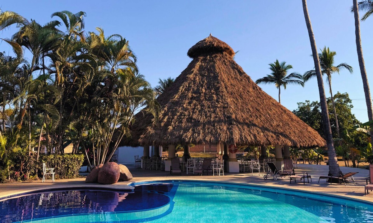 Palmar de Aramara House | Modern Glamping w Pool, A/C, Wi-Fi & Private Patio Near Beach Puerto Vallarta