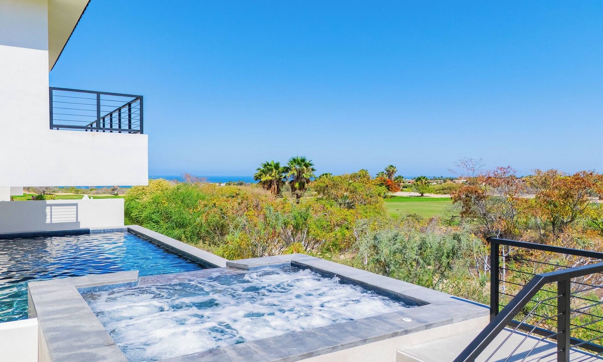 San Jose del Cabo Villa | Modern Golf‑Front Villa w/Heated Pool, Hot Tub, Game Room | Club Campestre