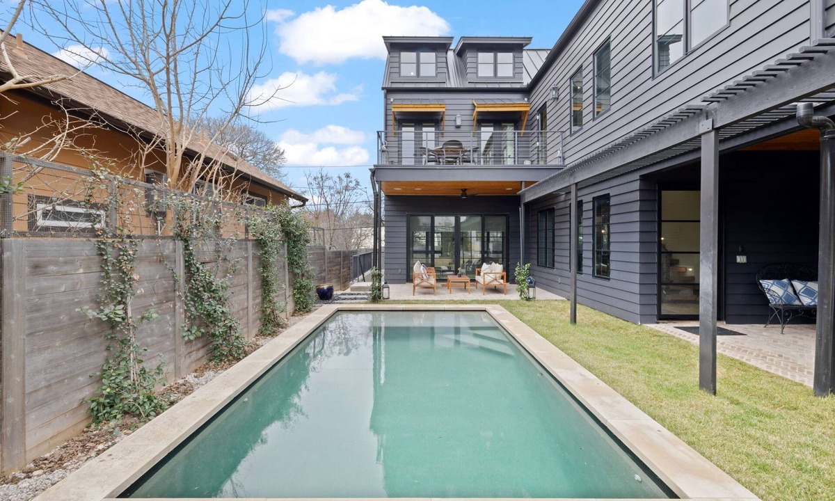 Clarksville House | Modern oasis in the heart of downtown Austin.