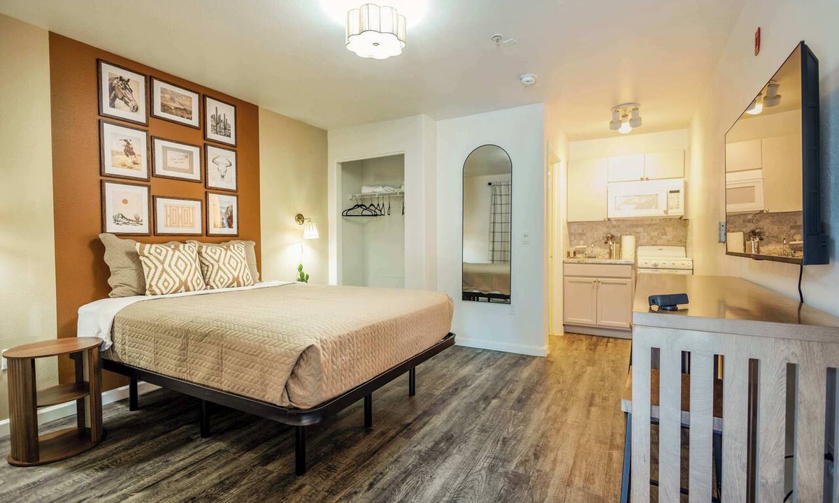 Tolleson Apartment | Modern Oasis | Pool & Gym | Medical Pros