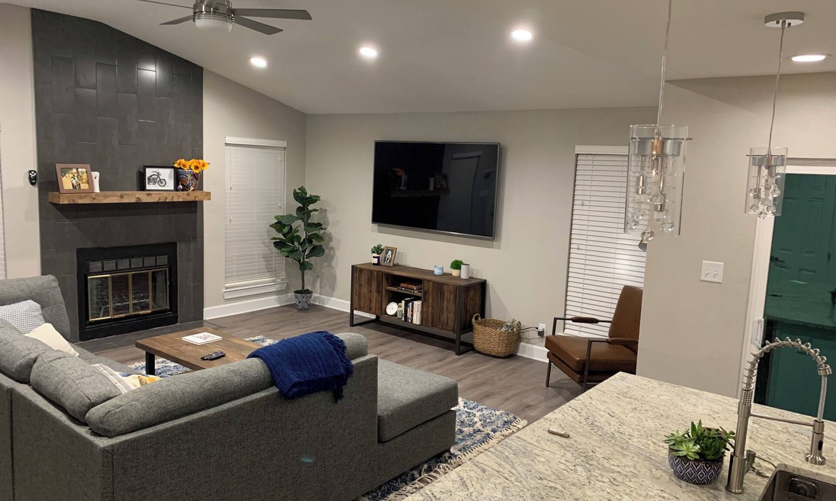 North Buttercup Creek House | Modern, Pet-Friendly, Amazing backyard home in peaceful neighborhood.