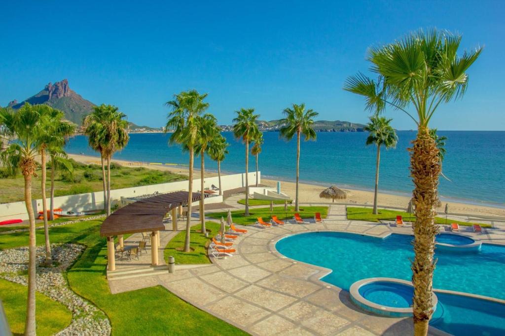 San Carlos Apartment | Modern Playa Blanca Beach Condo