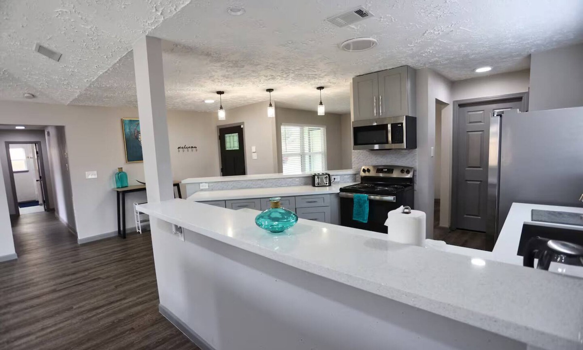 La Porte House | Modern Spacious Home in Quiet Neighborhood