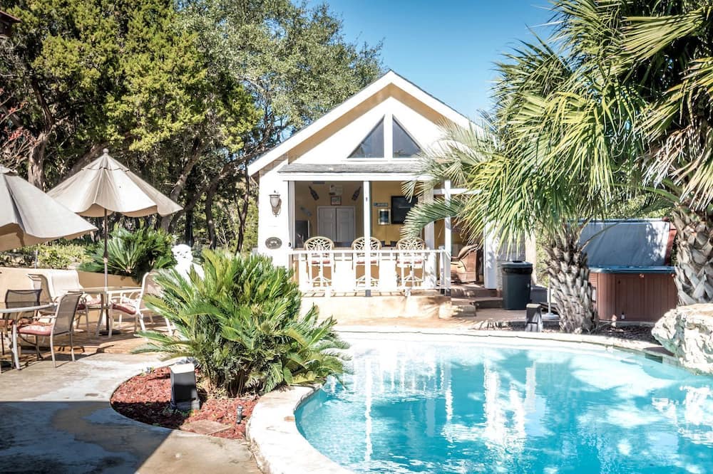 Helotes House | Modern Texas Hill Country Suite Rental for Four near San Antonio