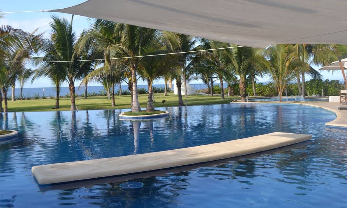 Monterrico Villa | Modern Villa With Jacuzzi Pool View in Monterrico