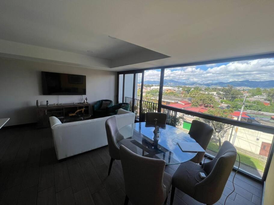 Zona 12 Apartment | Moderno Apartamento SOHO zona 12