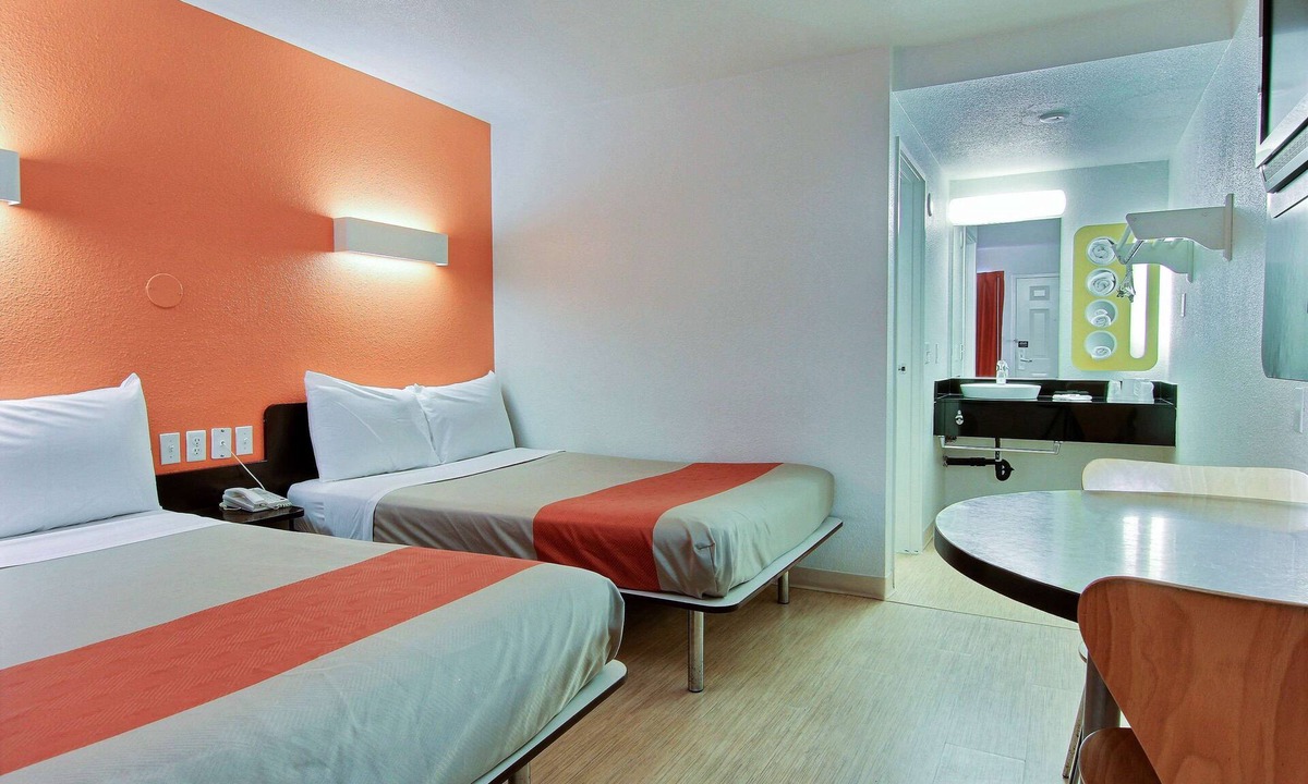 Bay Area Hotel | Motel 6 Corpus Christi, TX - East - North Padre Island