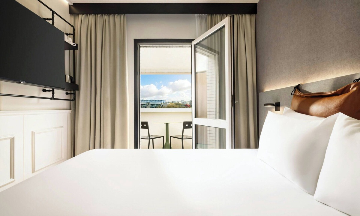 Quartier du Pont-de-Flandre Hotel | Moxy Paris La Villette