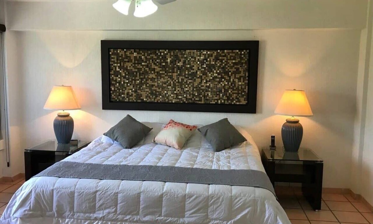 Downtown Queretaro Apartment | +MS +Espaciosa Suite +Zona Centro +Col. El Prado +S7